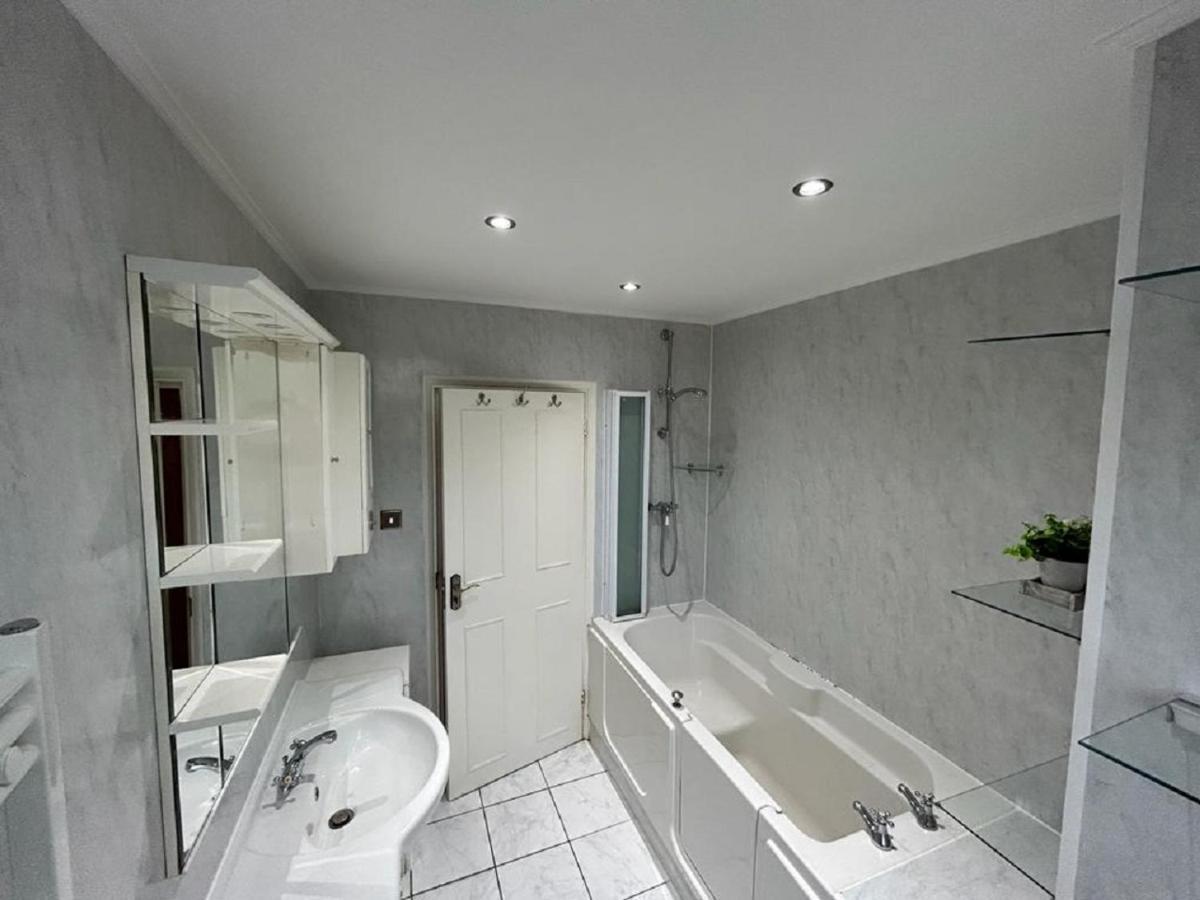 Serene Ocean Side Apartment Btn Brighton Exterior photo